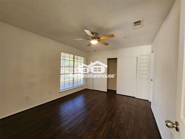 Building Photo - 2446 Autumn Springs Ln