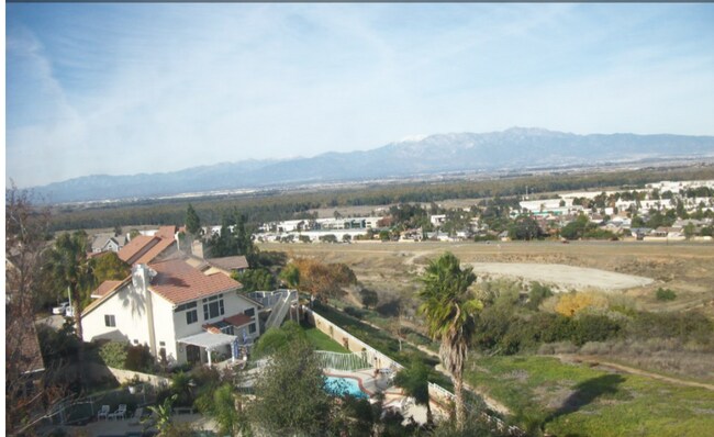 Building Photo - 2707 Via Cielo Dr