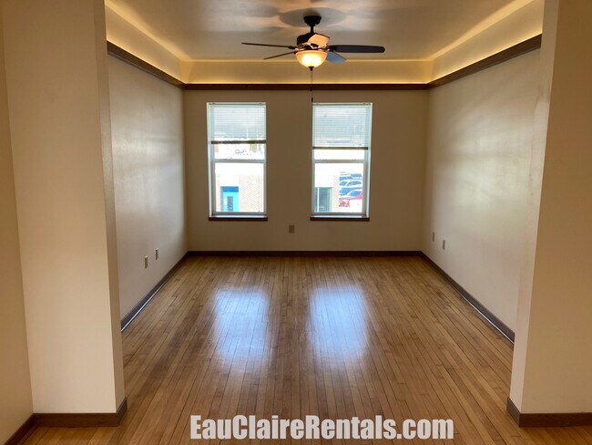 Viviendo - 405 Wisconsin St