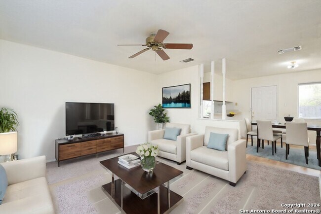 Foto del edificio - 3-BEDROOM HOME IN NACOGDOCHES NORTH