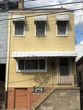 Building Photo - 4723 Lorigan St