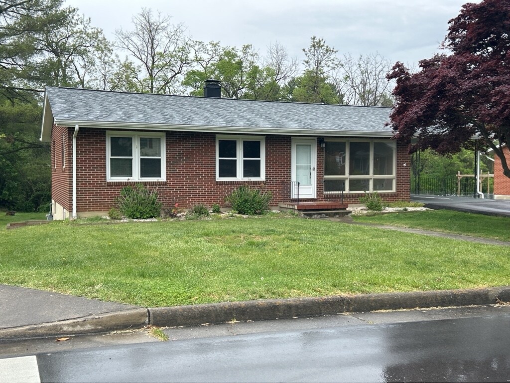 Building Photo - 5240 Springlawn Ave