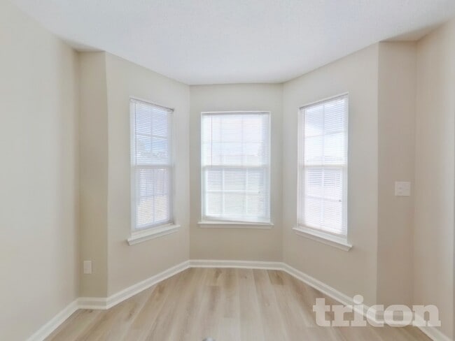 Building Photo - 145 Hunters Mill Dr