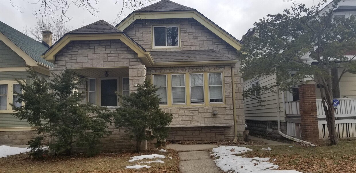Primary Photo - 5522 N 35th St