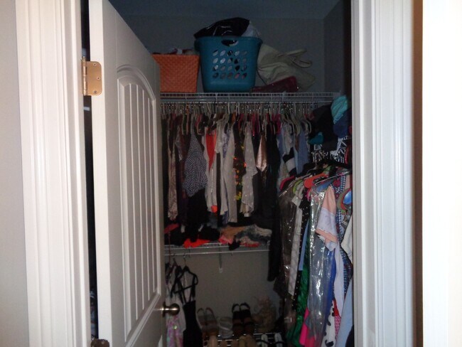 Building Photo - 4BR/4.5BA For Rent