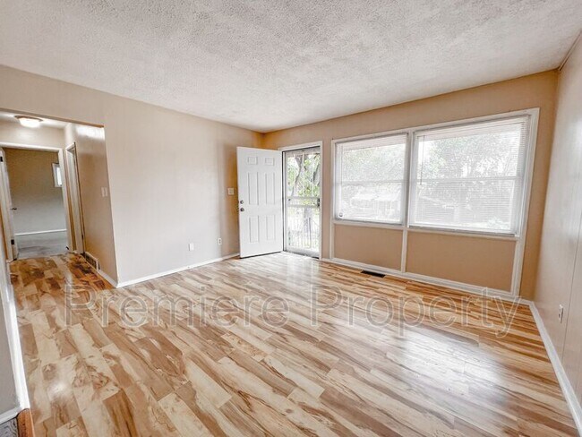 Building Photo - 7600 E 50th St