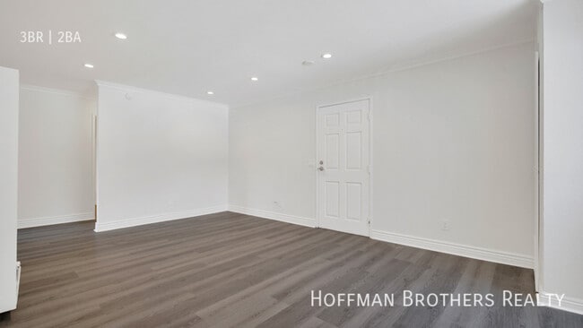 Building Photo - 227 S Carondelet St