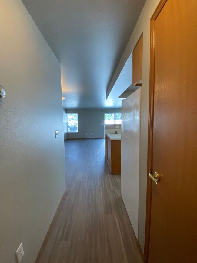 Foto del edificio - Chill, Grill and Relax! 2bd 2bath Duplex in Yakima!