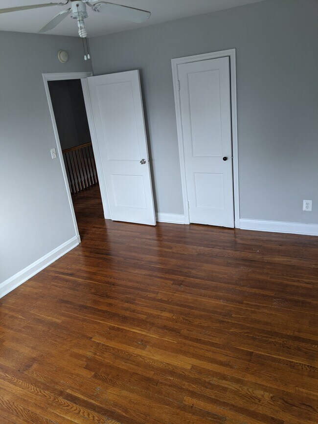 2nd bedroom - 1929 E Belvedere Ave