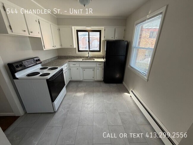 Foto del edificio - 544 Chandler St