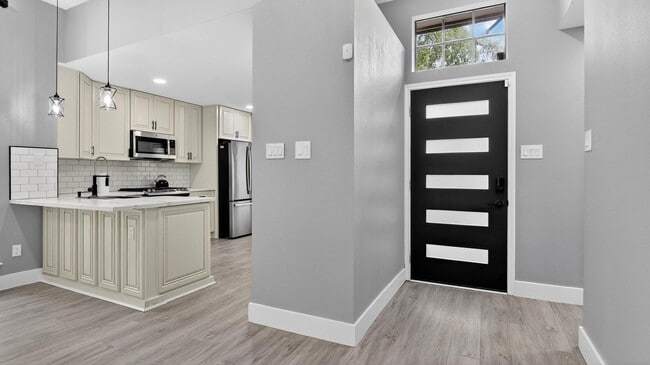 Building Photo - 4935 Otter Peak Dr