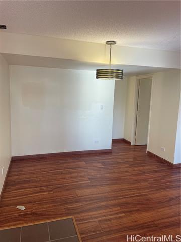 Building Photo - 1330 Heulu St