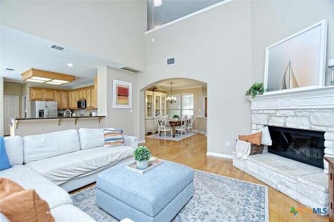 Foto del edificio - 2012 Wood Glen Dr