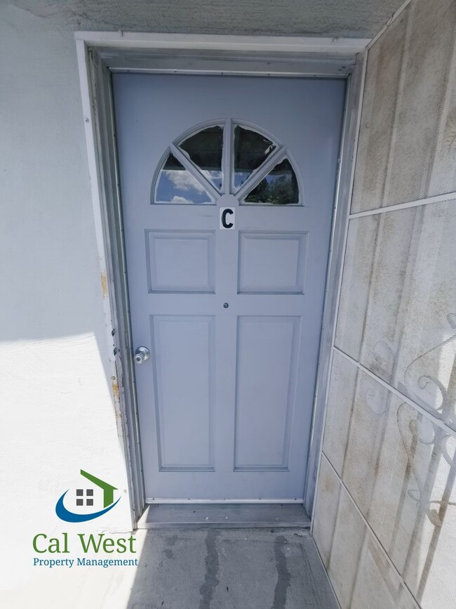 Foto del edificio - $2995 - Cozy 2/1 in the heart of Downtown ...