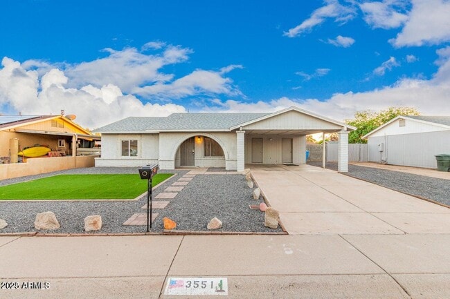 Building Photo - 3551 E Campo Bello Dr