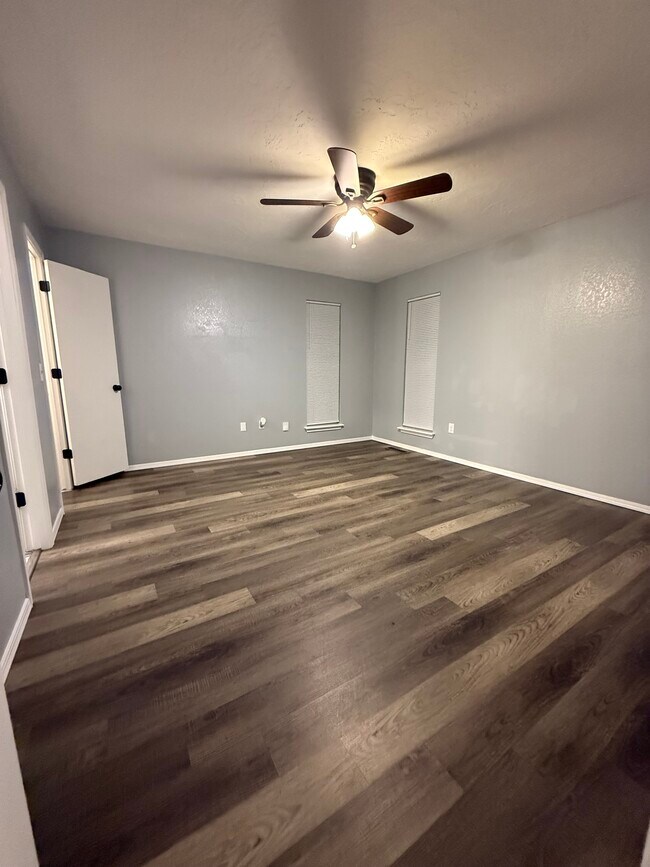 Building Photo - 11928 SW 7th St