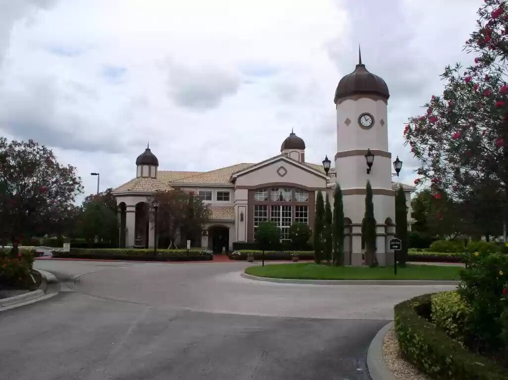 Primary Photo - 100 SW Peacock Blvd