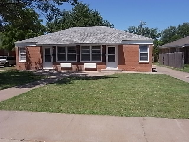 Building Photo - 102 S Palo Duro St