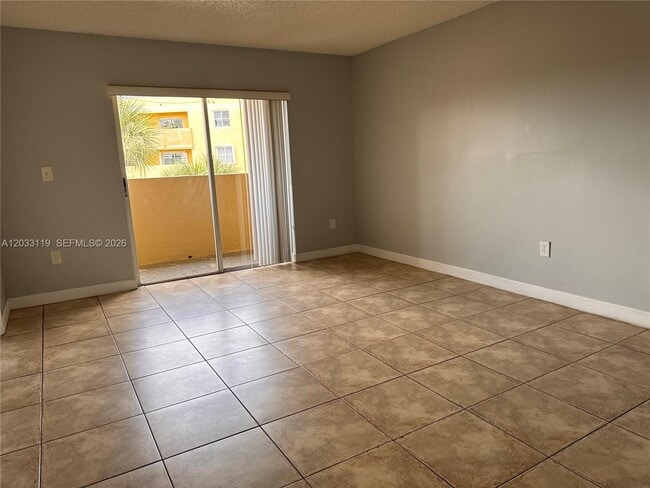 Building Photo - 14931 SW 82nd Ln