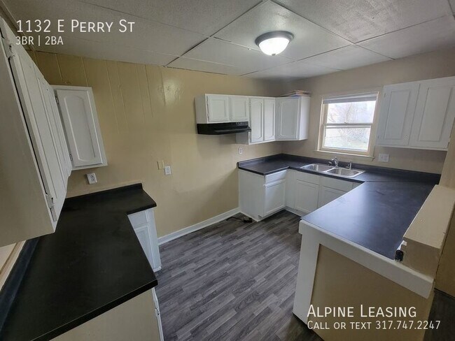 Building Photo - South Indy 3BR/2BA House w/Garage!