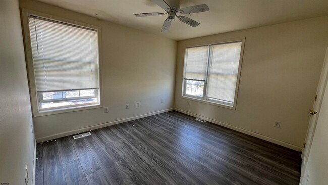 Foto del edificio - 216 N South Carolina Ave