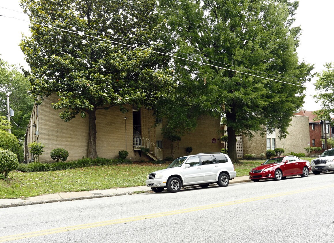Belvedere Garden Condos Apartments Memphis, TN