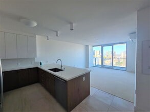 Building Photo - 629 Ke’eaumoku St