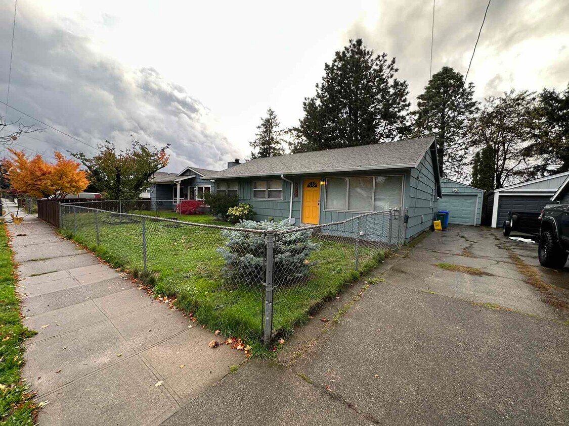 Primary Photo - 5033 SE 99th Ave