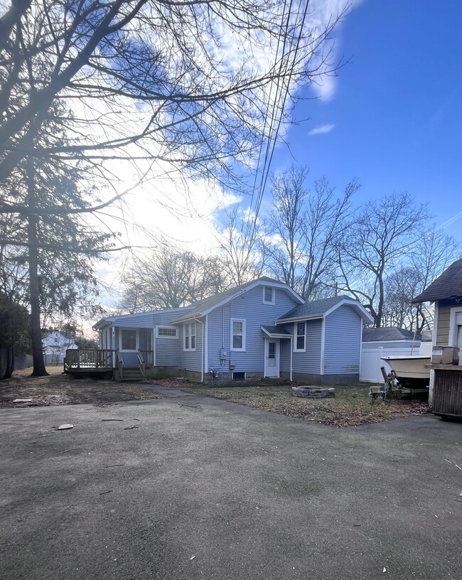 Building Photo - 24 Arnold Ave