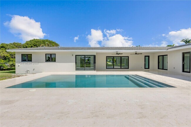 Foto del edificio - 8000 SW 139th Ter