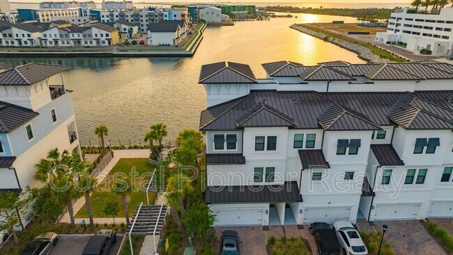 Foto del edificio - 5351 Bridge St