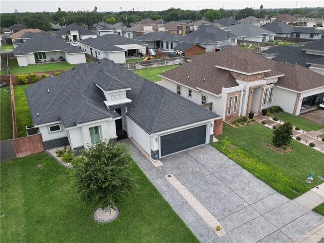 Foto del edificio - 2401 Cornell Ave