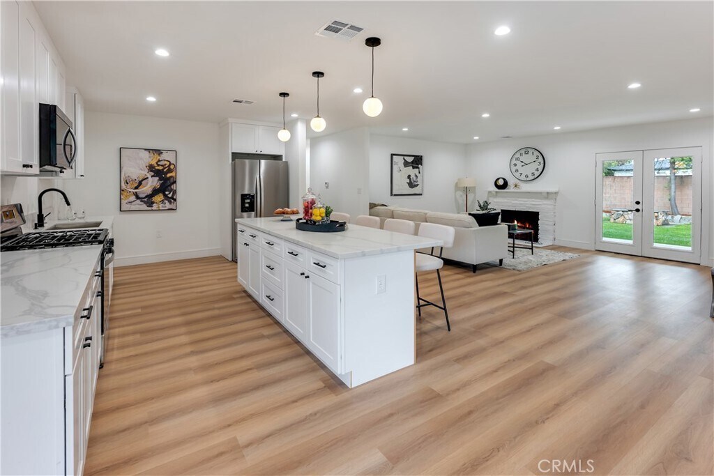 Foto principal - 7661 Penfield Ave