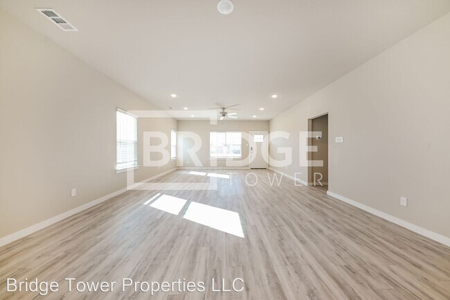 Foto del edificio - 4 br, 2.5 bath House - 4708 Gold Rush Way