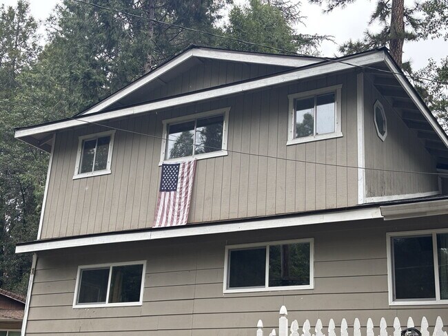 Building Photo - Upstairs 1-bedroom apartment unit near downtown Placerville & Marshall Hospital  - $1,500/mo