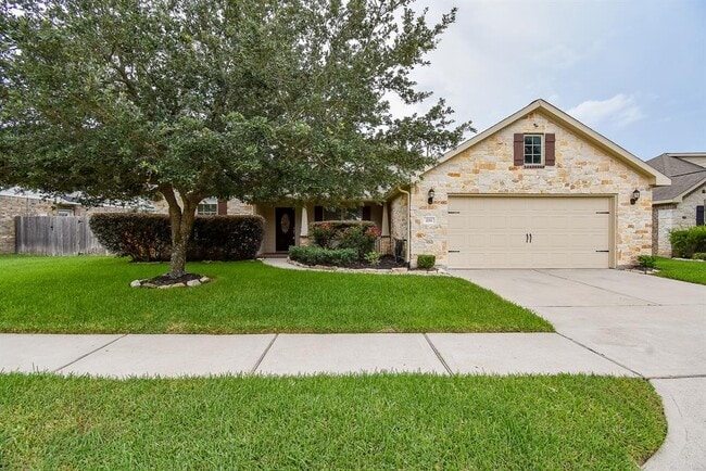 Building Photo - 231 S Lantana Cir