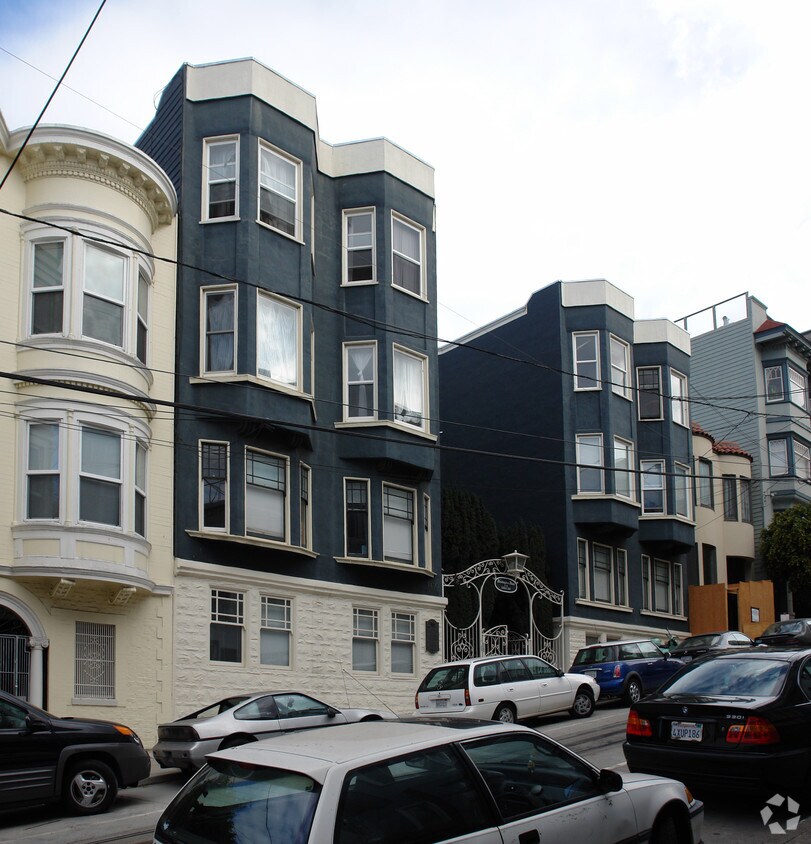 Building Photo - Washington Mews