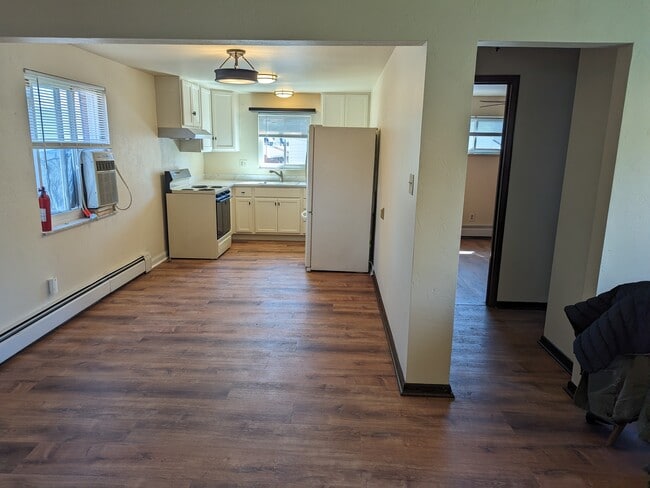 Foto del edificio - 708 Paul St