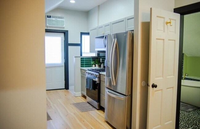 Foto del edificio - 4174 Cass St