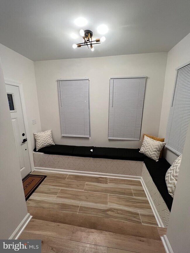 Building Photo - 1352 S 52nd St