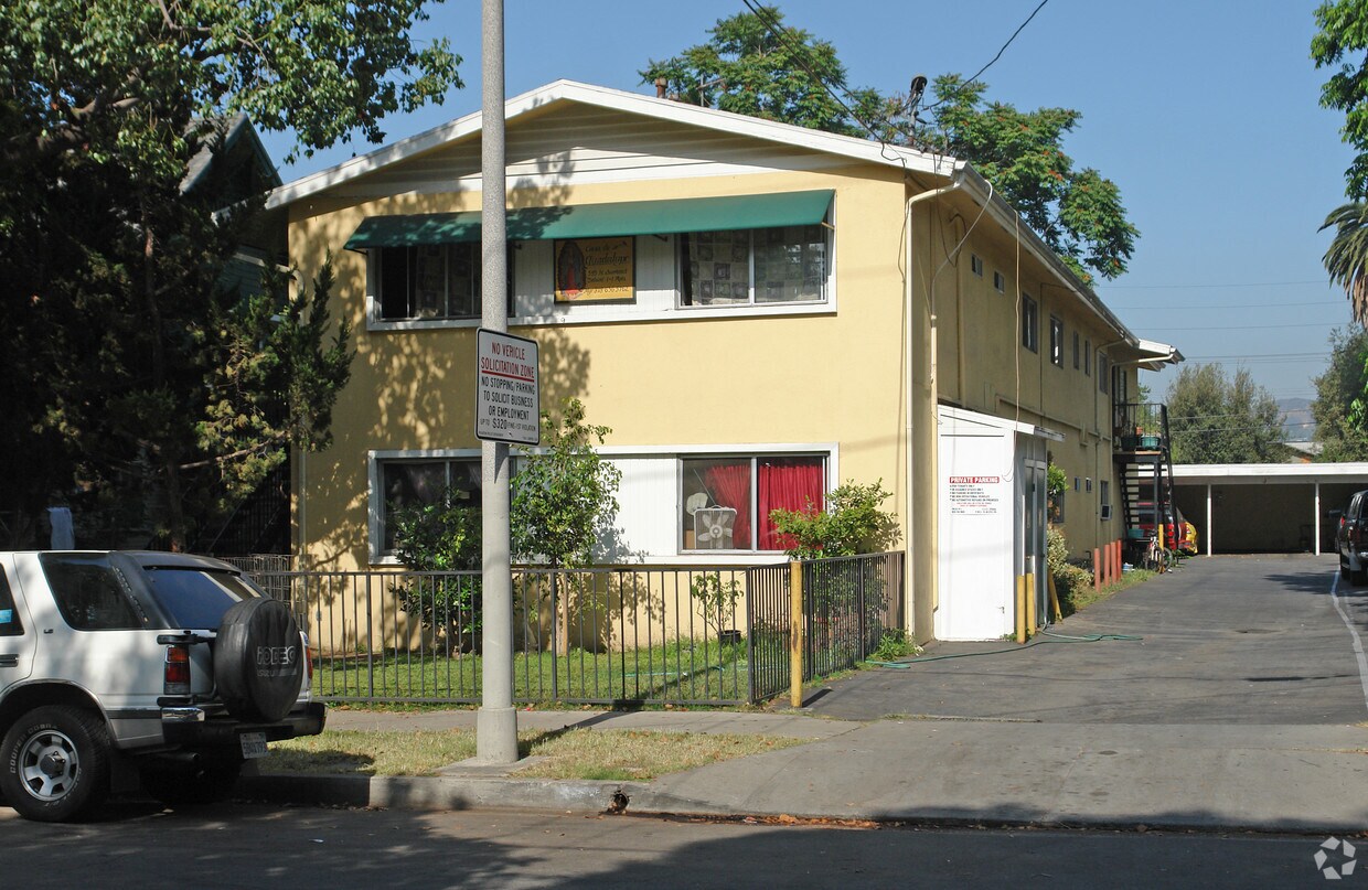 Primary Photo - 595 N Summit Ave