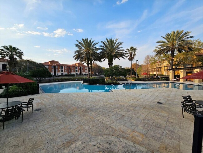 Building Photo - 1/1 second floor condo in Gated Community SERENATA Metrowest