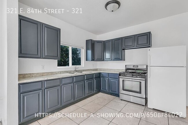 Building Photo - 321 E 84th St