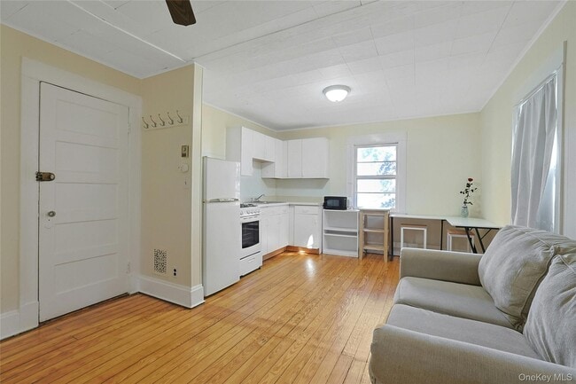 Foto del edificio - 105 S Broadway