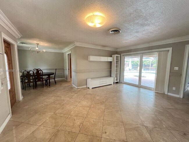 Foto del edificio - 2001 N 41st Ave