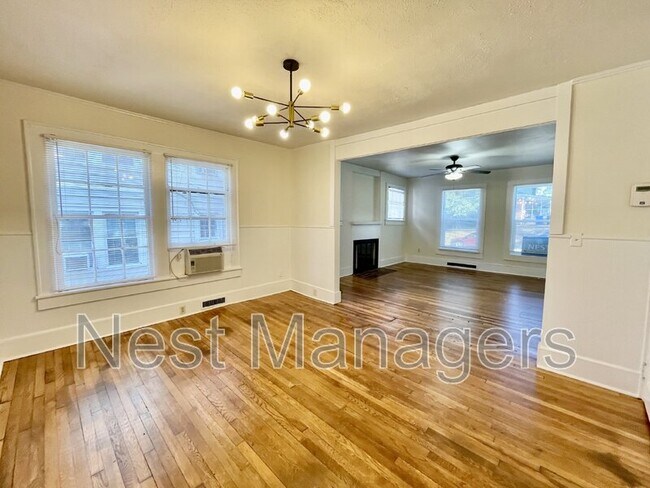 Foto del edificio - 117 Woodside Ave