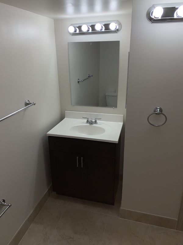 Foto del edificio - 3129 Oakland Shores Dr