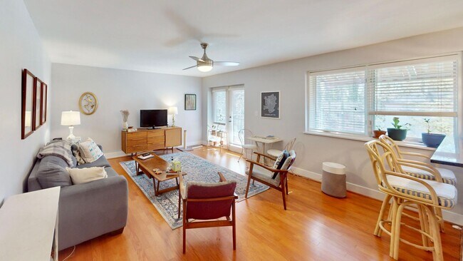 Building Photo - 227 Dotger Avenue #E15