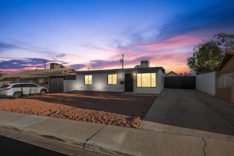 Foto principal - 4315 Ridgedale Ave