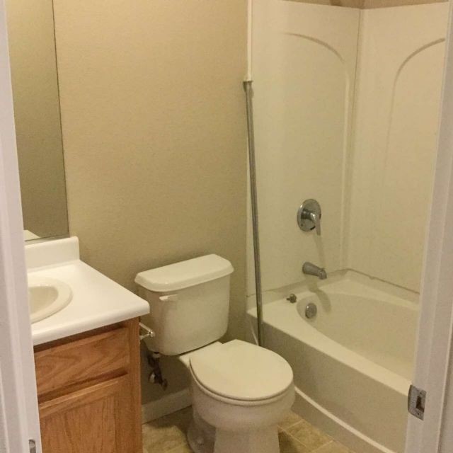 Building Photo - House For Rent in Modesto